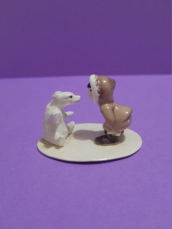 Vintage Hagen Renaker Specialty High Gloss Polar Bear Cub and Eskimo Tot on Base figurine