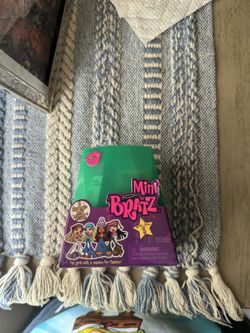 Mini Bratz 