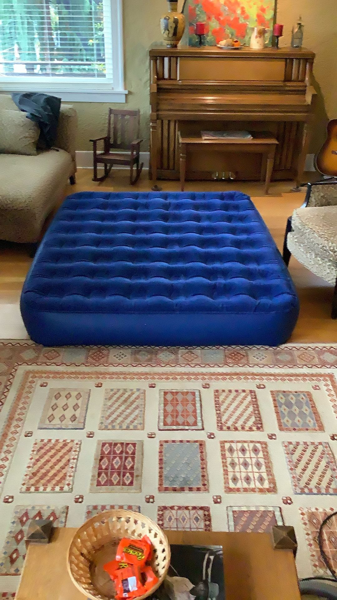 Coleman Queen Size Inflatable Mattress With Pump