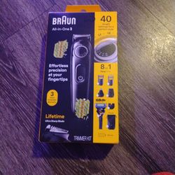 All In One Clippers  Razor Guards  And Pouch 