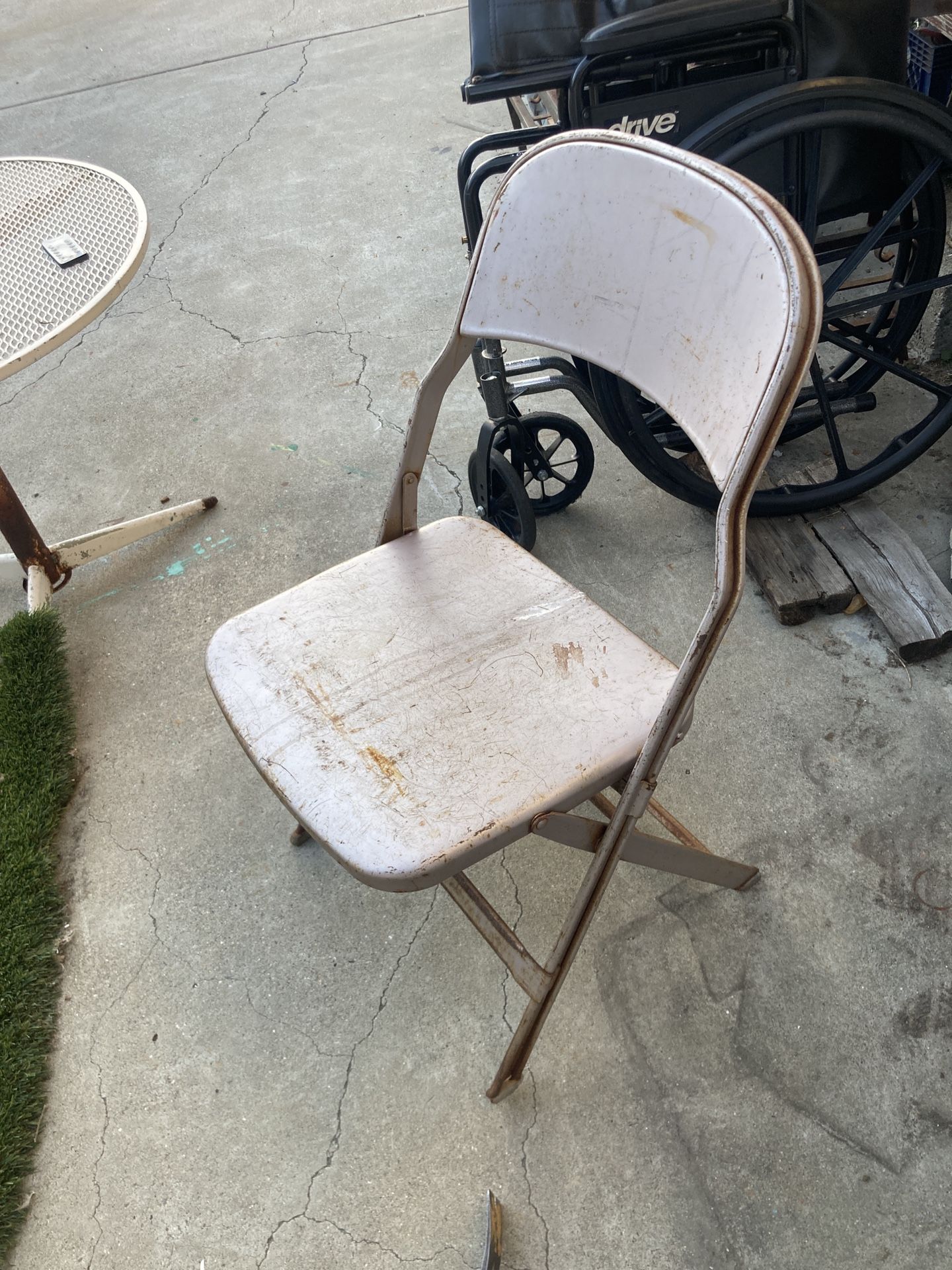 (4) sturdy, metal, folding chairs