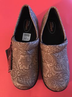 NWT BROWN CLOG SAFETY SHOES