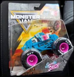 Monster Jam Sparkle Smash Training Truck