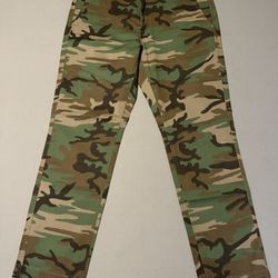 Levi’s 541 Athletic Fit Woodland Camo Chino Pants Like New VNDS