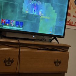 32’ HD Roku Tv ($ /OBO)