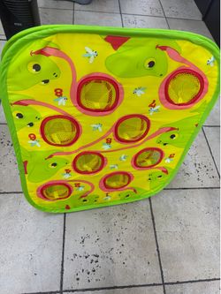 Melissa & Doug Dilly Dally Chameleon Bean Bag Toss Game - Double Sided