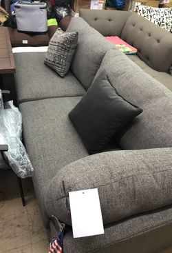 🎬TODAY ONLY DEAL💥💥offer is valid 7/7/2018💥💥NON-NEGOTIABLE 💥💥chaise sofa