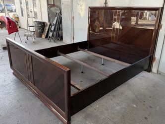 Dark Brown Catseye Wood Grain King Headboard with Footboard and Frame.
