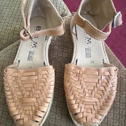 Ladies sandals
