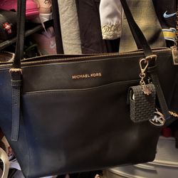 Black Michael Kors Purse 