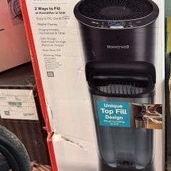 Honeywell Top Fill Tower Humidifier, Digital Humidistat, Black – Cool Mist Humidifiers for Bedroom, Home or Office with Space-Saving Tower Design