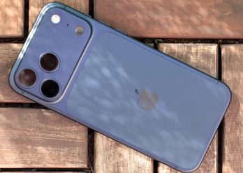 iPhone 17