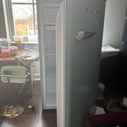 Galantz Refrigerator 