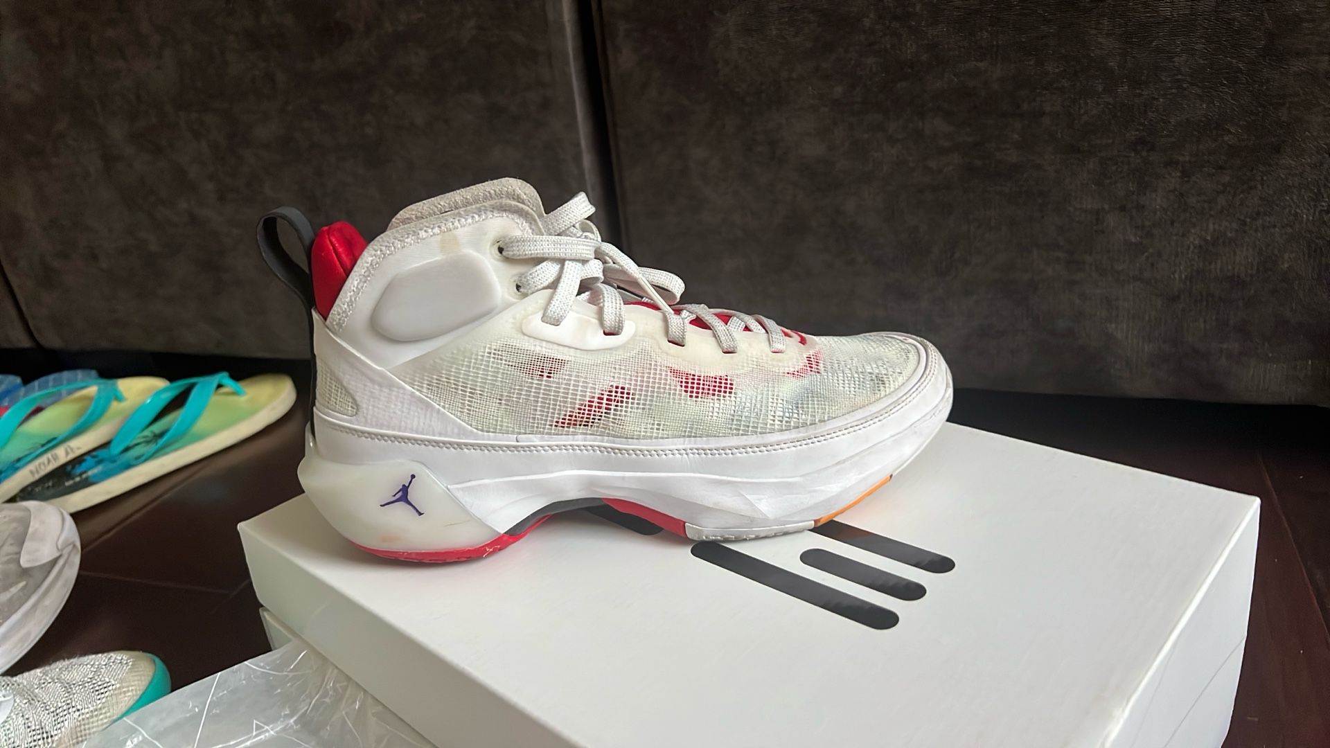 Air Jordan XXXVII (GS) 6.5Y