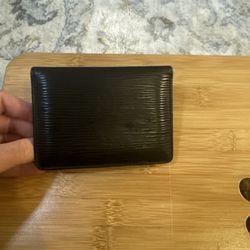 Louis Vuitton LV Portefeuille Marco Epi Bi-Fold Wallet Black Used Authentic
