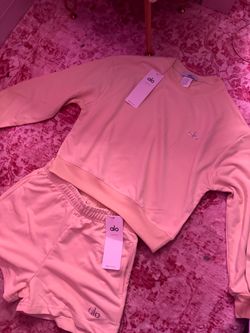Alo Yoga buttermilk Sweatshirt and Shorts Set