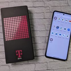 T-Mobile Revvl 7 Pro 5G Unlocked Smartphone, 256GB, Azurite Blue
With its impressive storage capacity and unlocked versatility, the Revvl 7 Pro T-Mobi