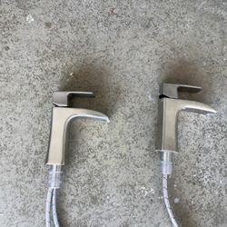 Single Handle Single Hole Bathroom Faucet