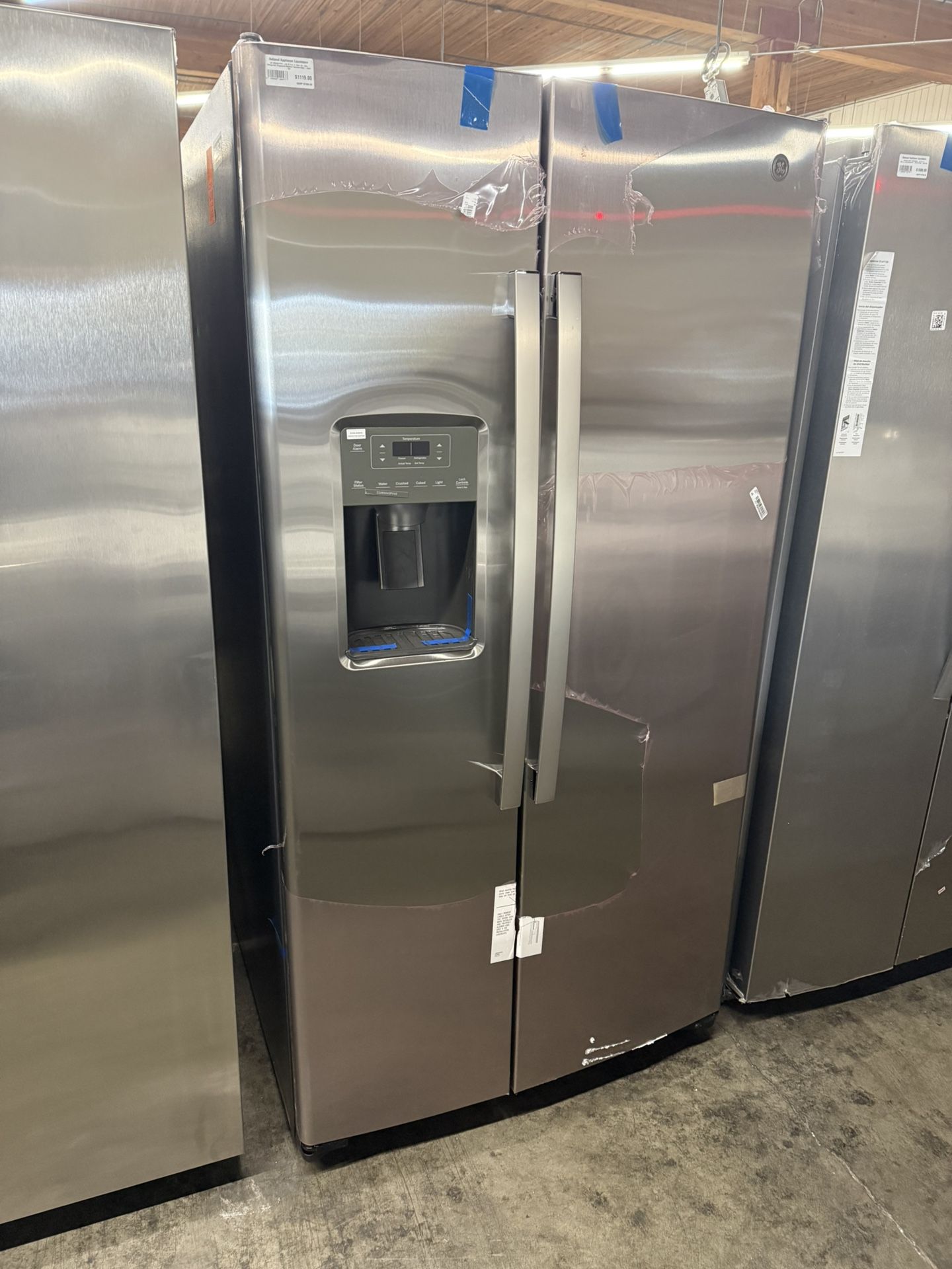 GE GSS25GYPFS 36 Inch Side-by-Side Refrigerator