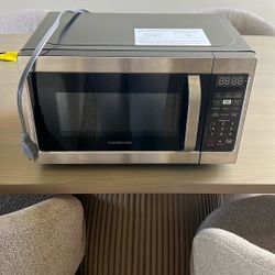 Like New Small Microwave 