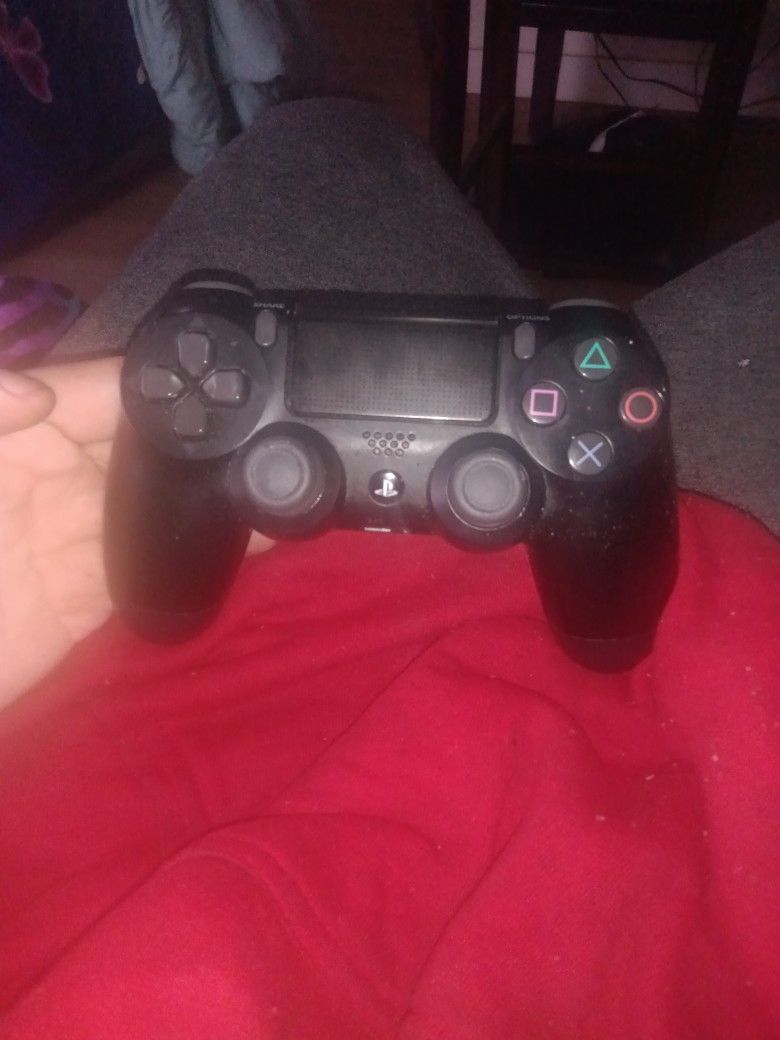PS4 Controller