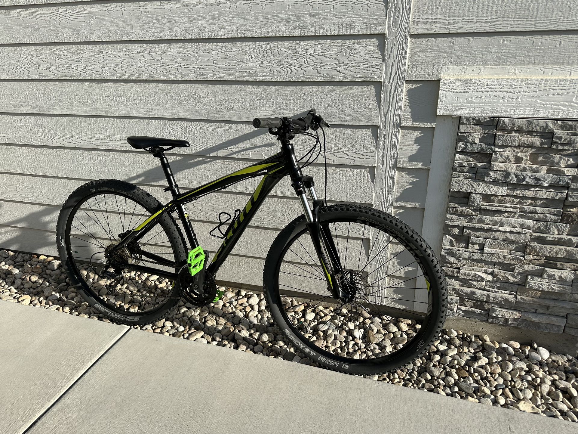 Scott Aspect 940 Mountain Bike 29er Hydraulic Disc Brakes 27 Speed Medium 18” Frame!