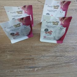 Purely Fancy Feast Natural Hand Flaked Salmon Treats