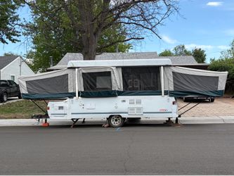 Pop up camper