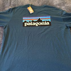 Patagonia Men’s Long Sleeved P6 Logo Responsibili-Tee