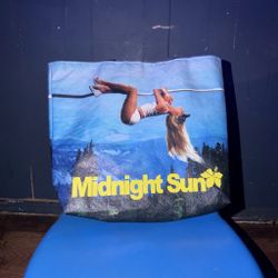 Zara Larsson midnight sun tour vip package items