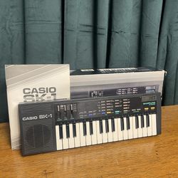 Casio SK-1 Sampling keyboard w/box and Manual 