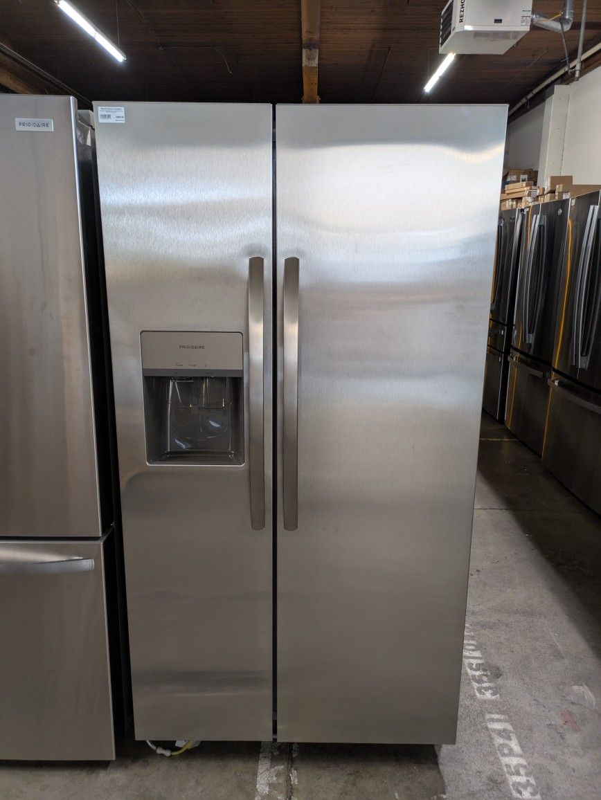 Frigidaire FRSS2623AS
36 Inch Freestanding Side by Side Refrigerato