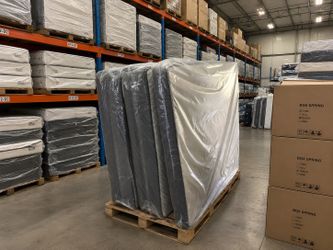 Box spring new full size