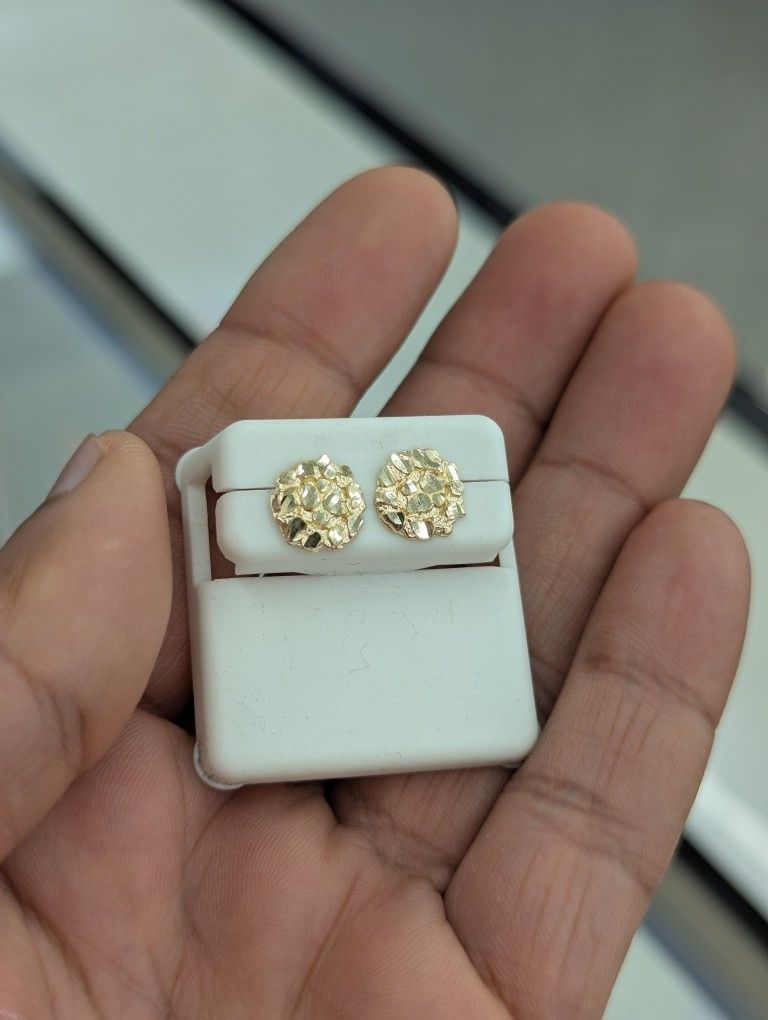 10kt Real Gold Nugget Stud Earring