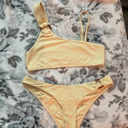 Yellow Bikini 