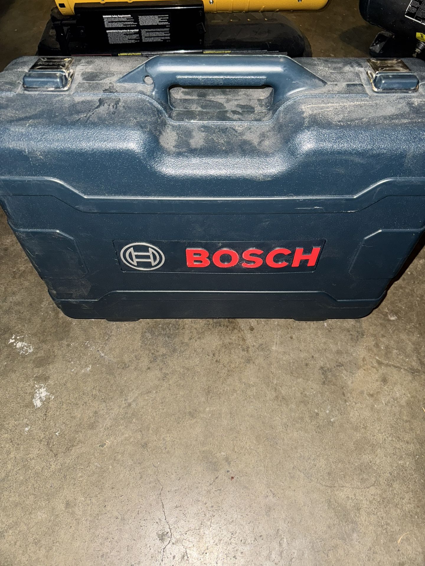 Bosch 12A 2-1/4 Horsepower Corded Router