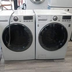 LG Washer And Gas Stream Dryer Set For $720