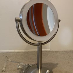 Brookstone Makeup Mirror (Price Drop!)