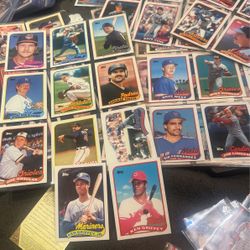 Lots of baseball cards, mint condition