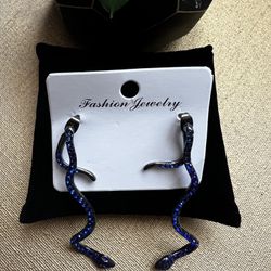 NEW!!! Snake Earrings (Blue)