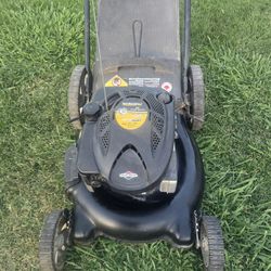 YARD MACHINES 6.75 HP PUSH LAWN MOWER