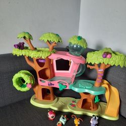 Lps Tree House and Pets 