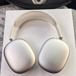 Airpod Maxes