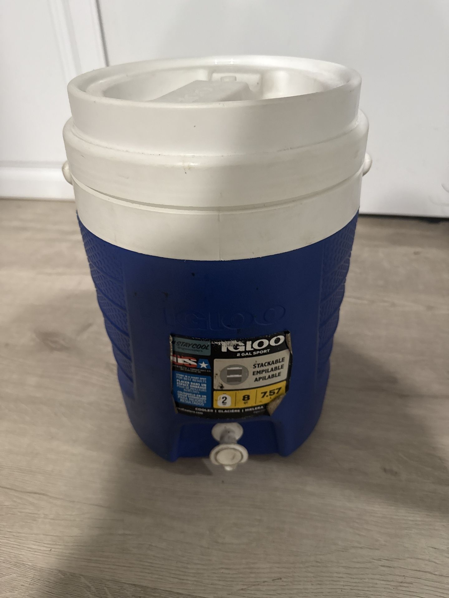 Igloo 2 Gallon Sport Cooler