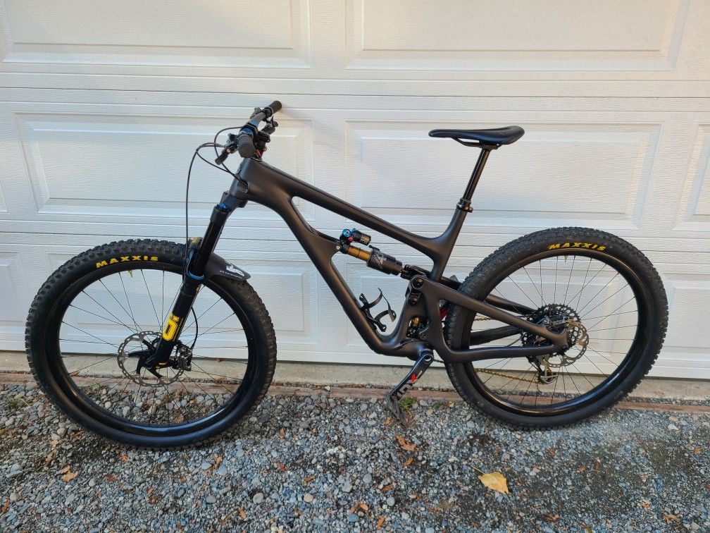 2022 Yeti SB 150 - Carbon Wheels XL Frame - SB150