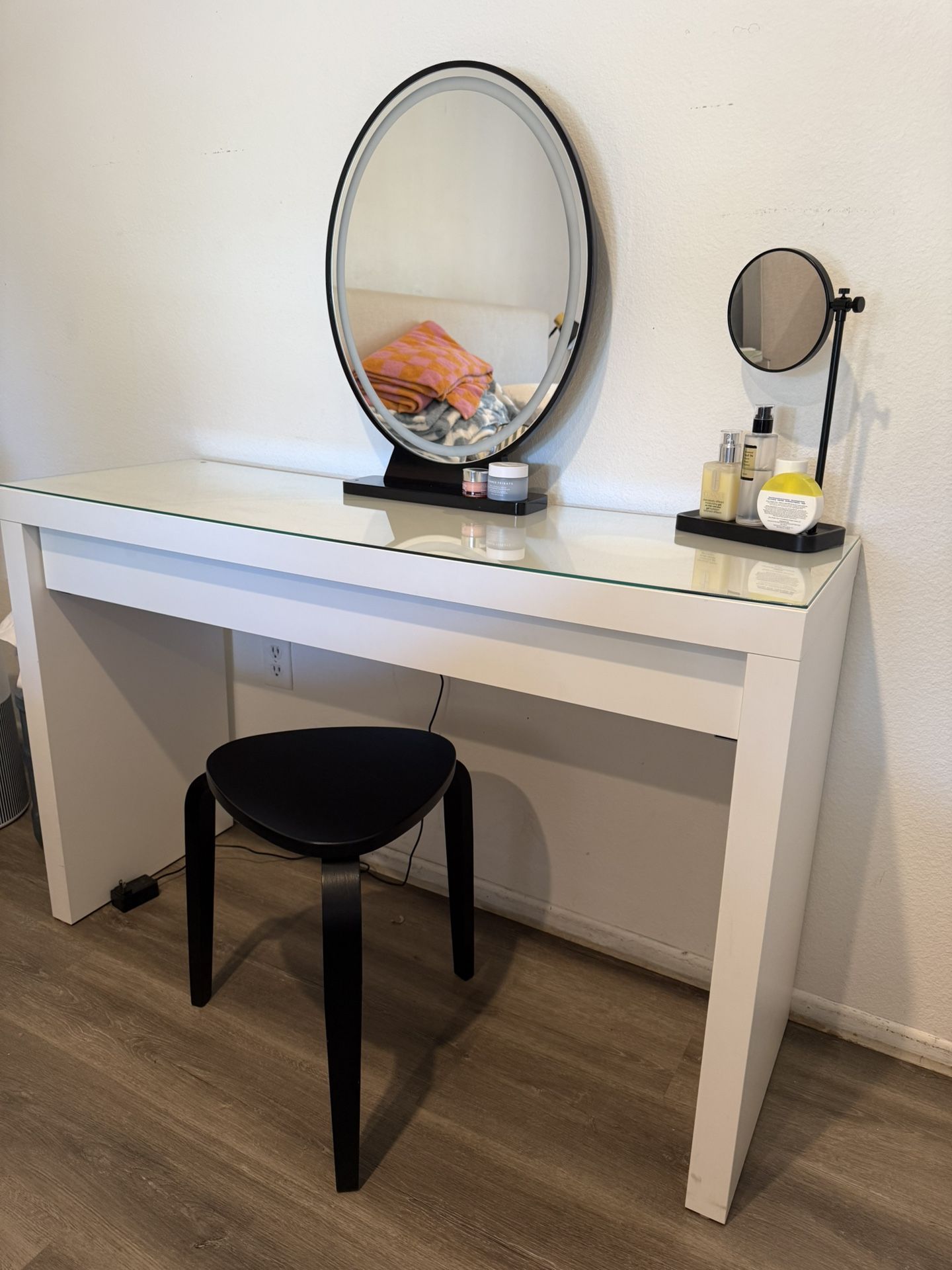 Malm Vanity Makeup Dresser Desk White