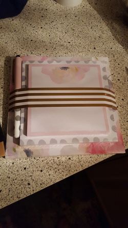 Hallmark New pad and pen set