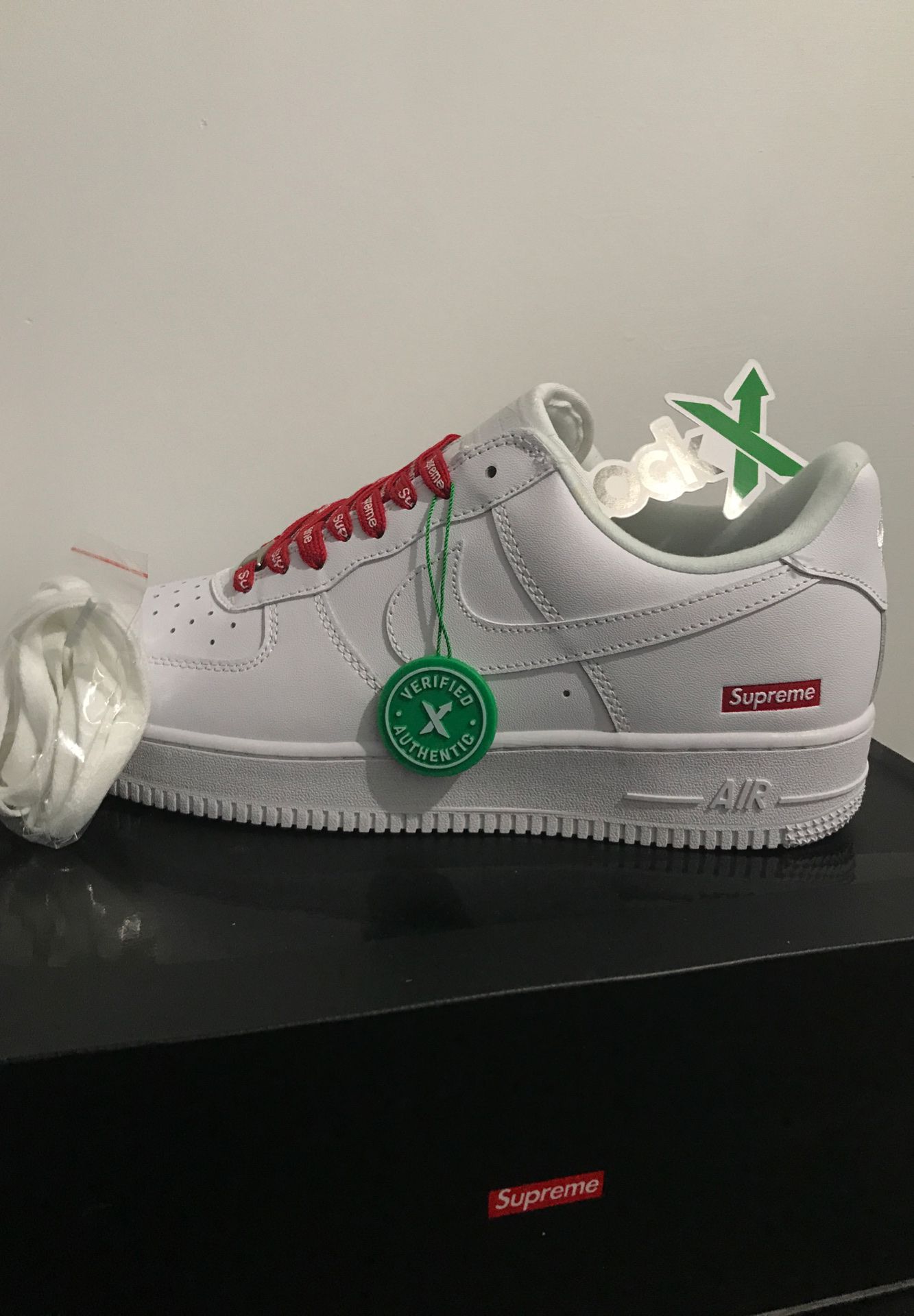 BRAND NEW SUPREME AIR FORCE 1 SIZE 10