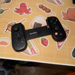 BACKBONE One Mobile Gaming Controller for Android and iPhone 15/16 Series (USB-C) - 2nd Gen