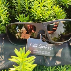 Foster Grant Sunglasses With Pouch